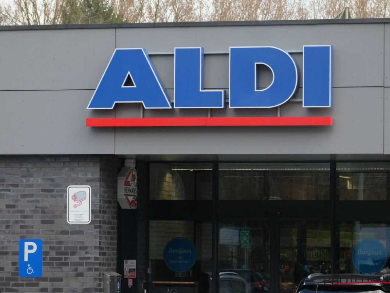 Una donna critica l’ALDI: “Disgustoso! Avrebbero dovuto vietarlo!”