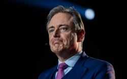 Oeps! Bart De Wever betrapt VTM NIEUWS op pijnlijke blunder