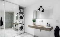 wasmachine en droogkast, badkamer, wasplaats