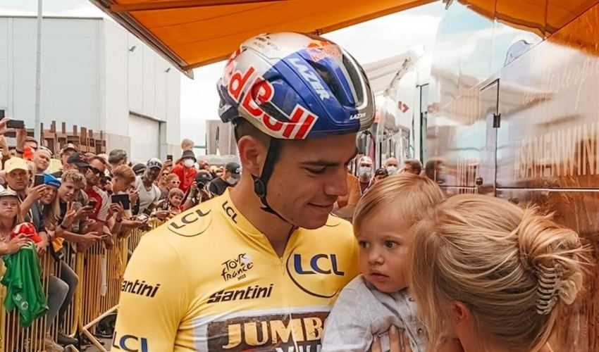 Wout van Aert en Sarah De Bie hebben iets bijzonders te vieren